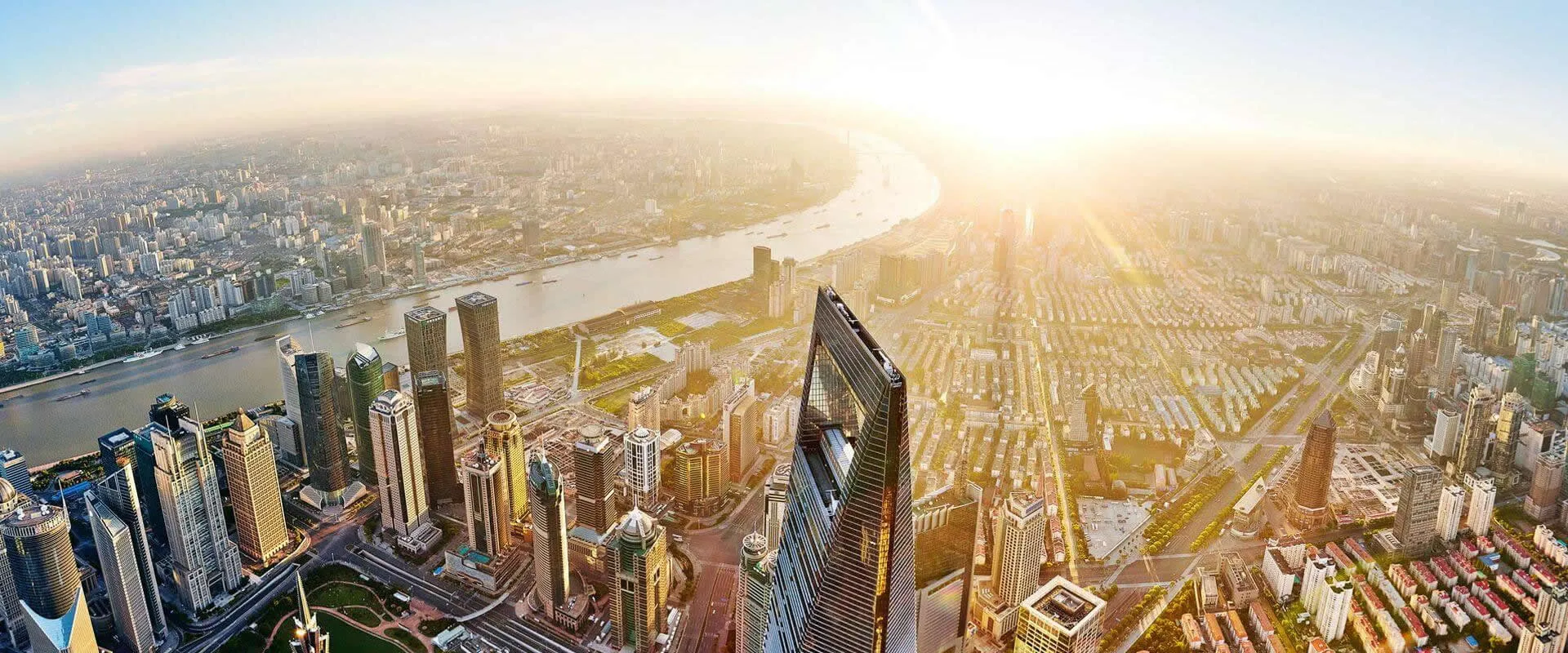 우리는 최고 수준의 상품 제공, 적시 배송 및 따뜻한 지원을 강조합니다.